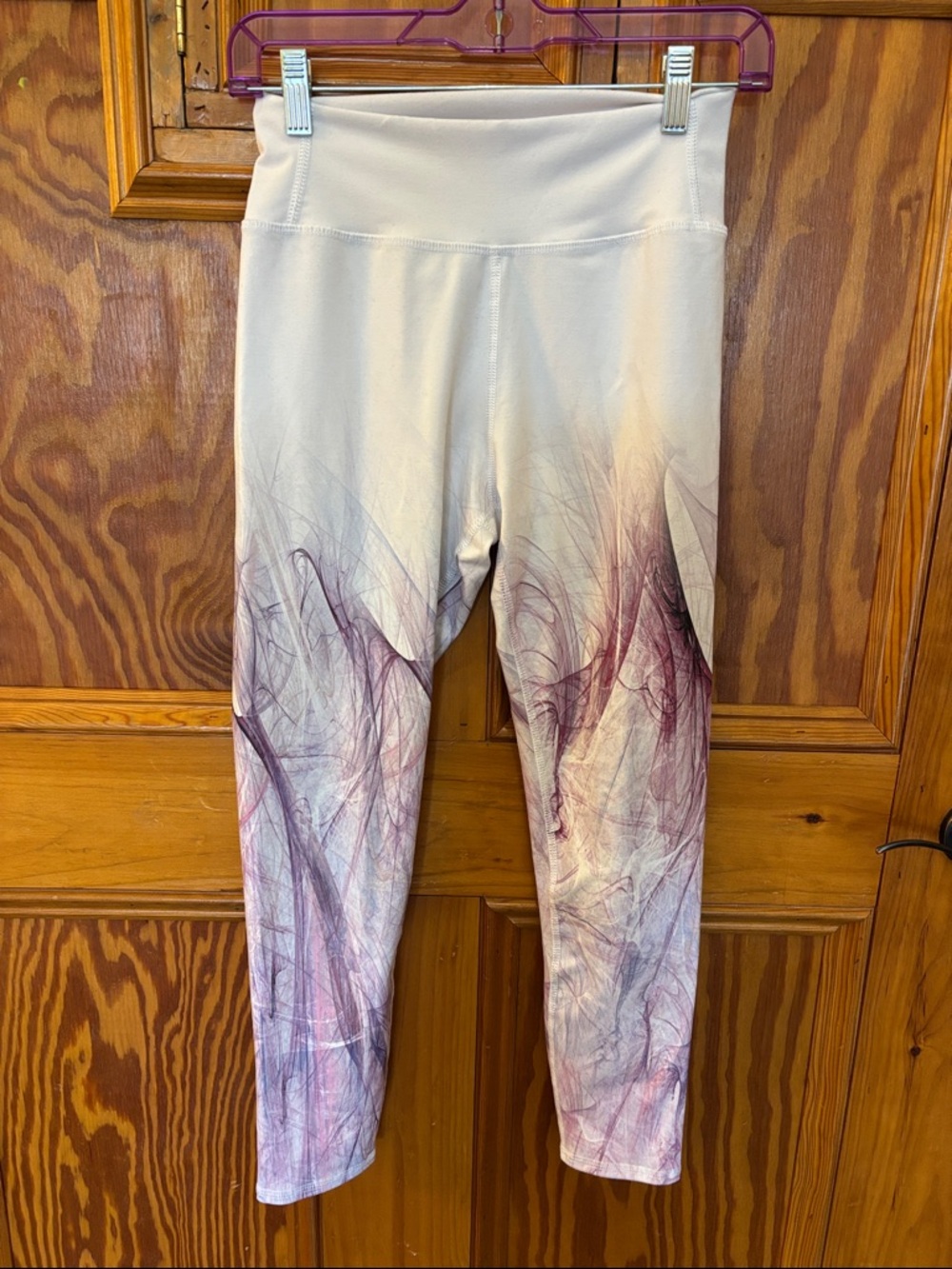 Womens White and Purple Printed Active Leggings